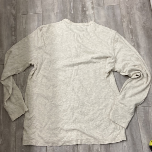 American Eagle Henley SOFT shirt like new - Picture 6 of 7